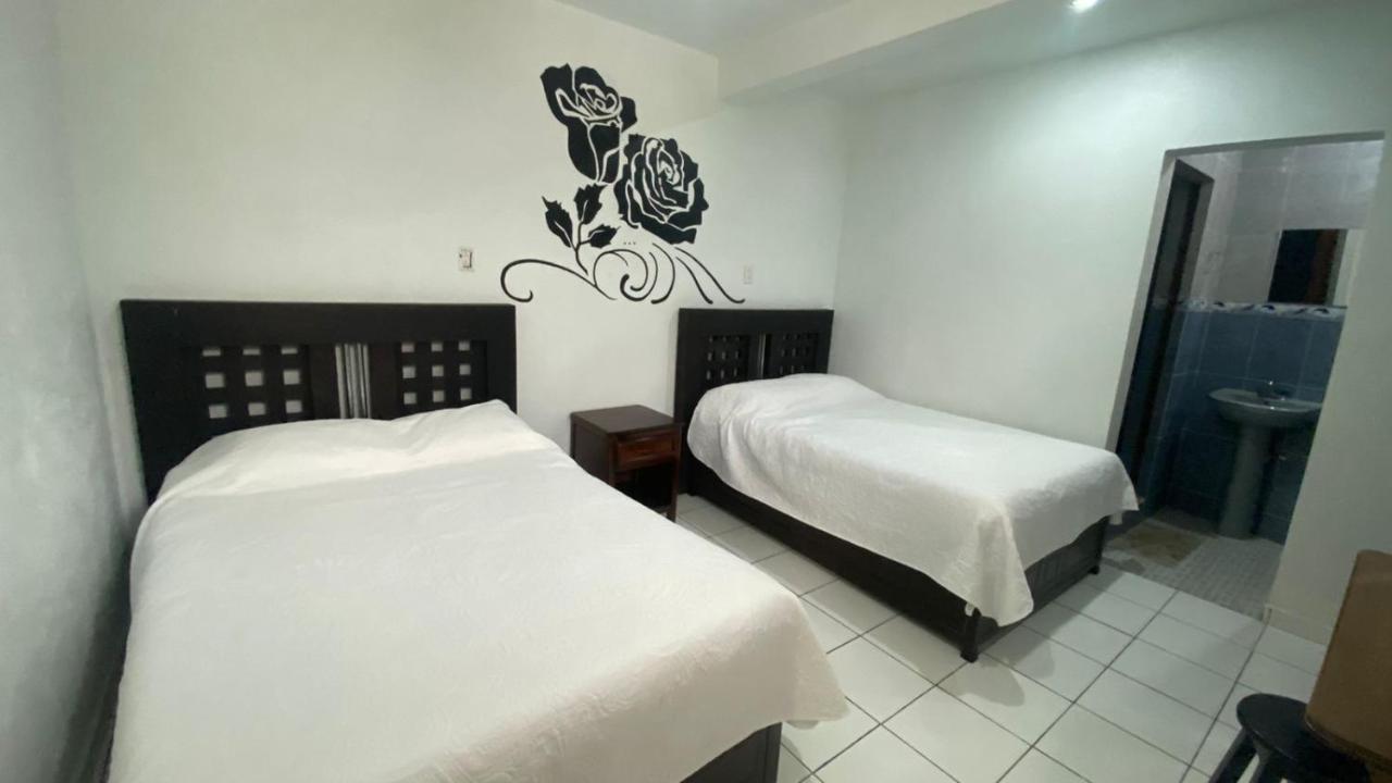 Hotel Posada Juquila ซากัตลัน ภายนอก รูปภาพ